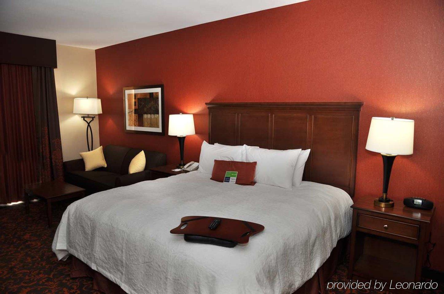 Hampton Inn By Hilton Edmonton South Bilik gambar